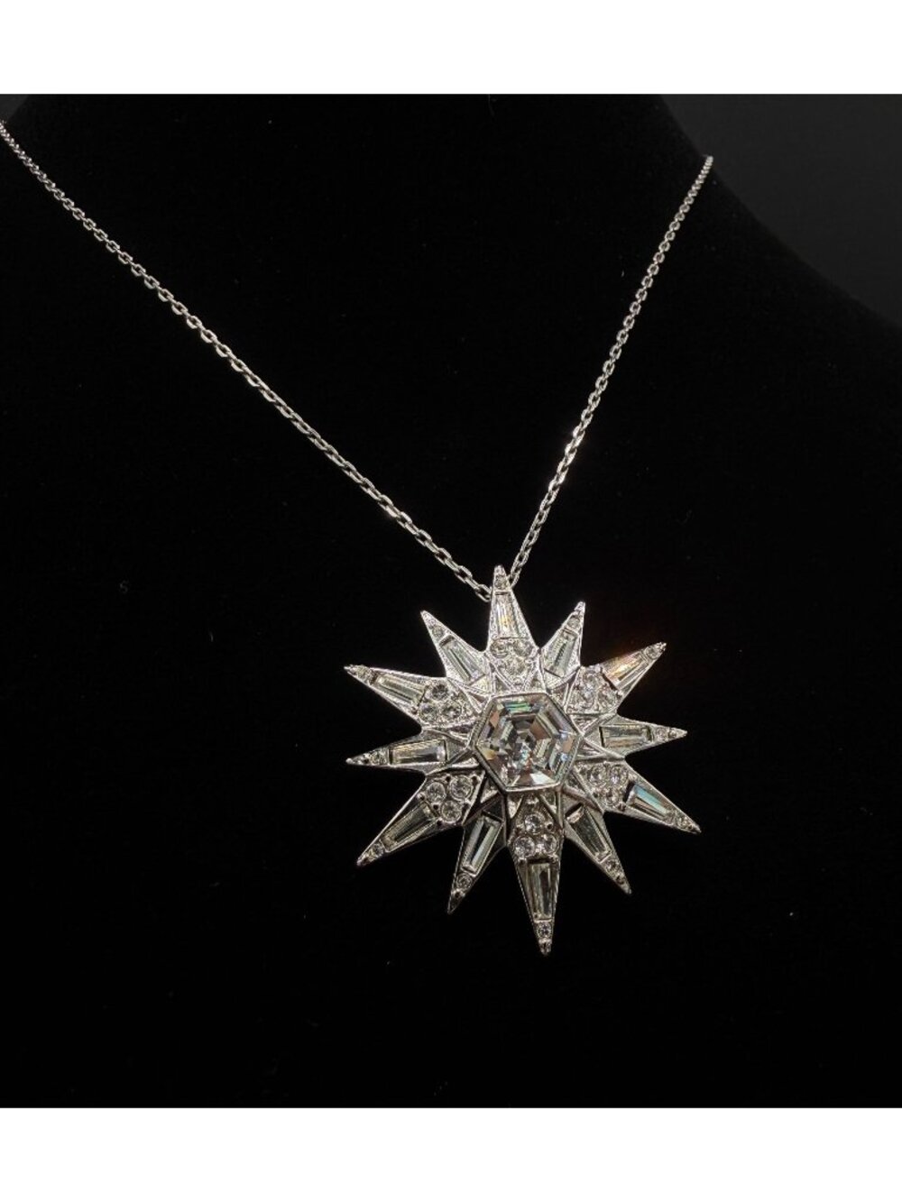 Rare Find Vintage 2005 Swarovski Rockefeller Center Star Brooch Necklace Pendant